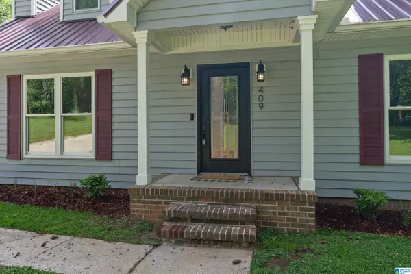 Leeds, AL 35094,409 BRIDLE TRACE DRIVE