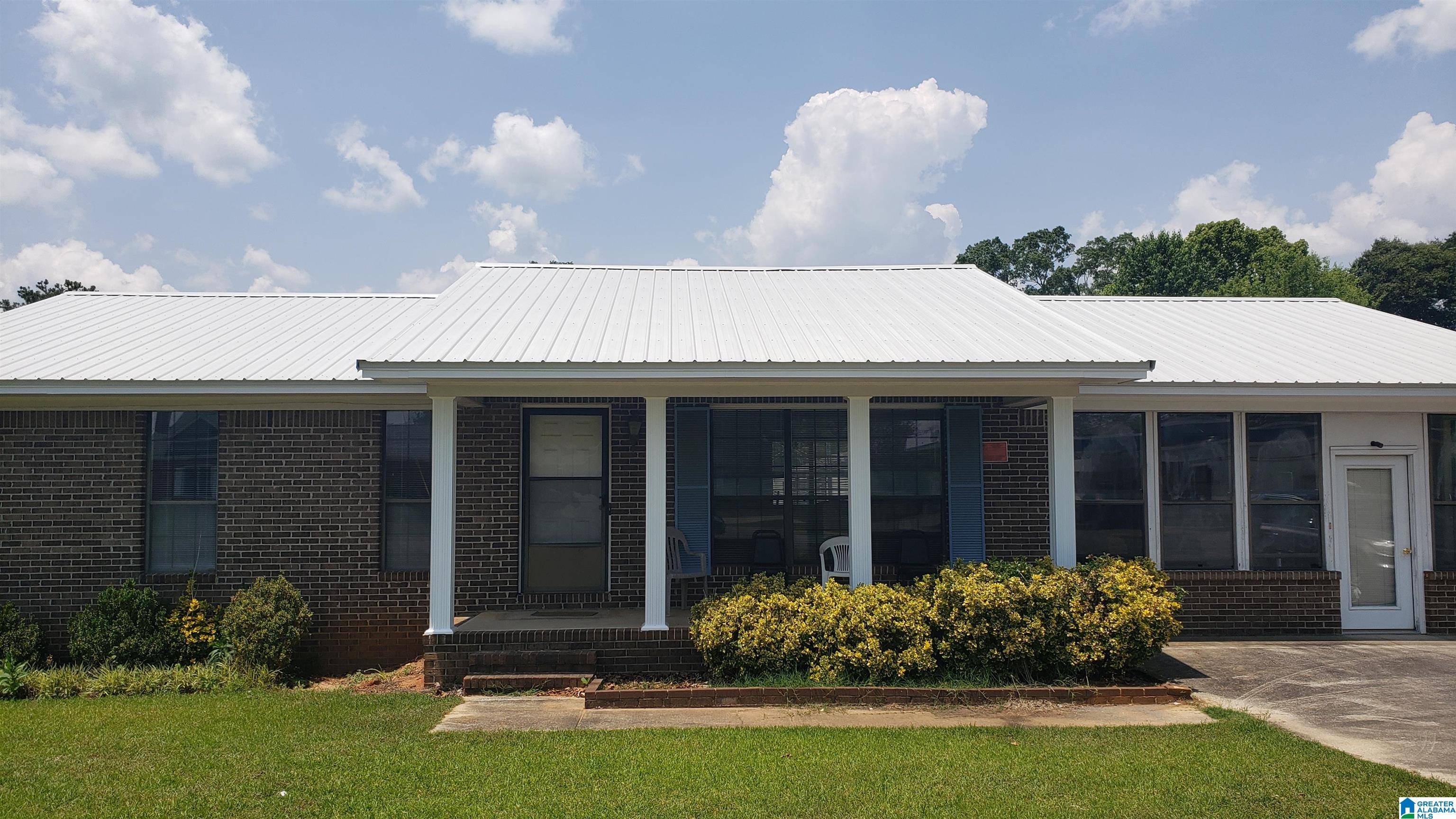2106 4TH AVENUE, Clanton, AL 35045