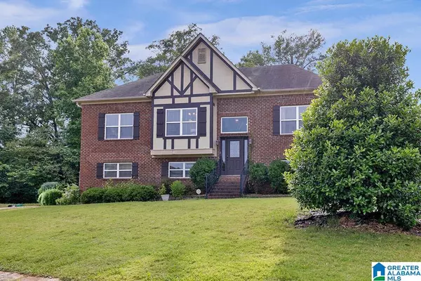 8005 MARY ALICE WAY, Mccalla, AL 35111