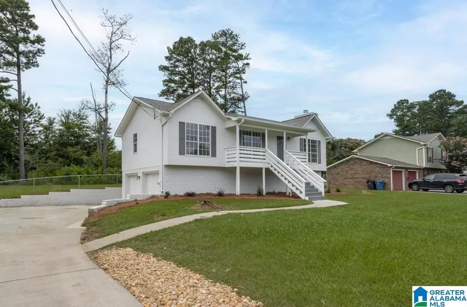 715 PANOLA TRAIL, Warrior, AL 35180