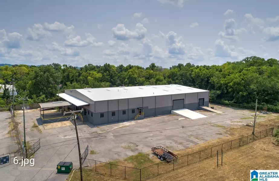 401 3RD AVENUE W, Birmingham, AL 35204