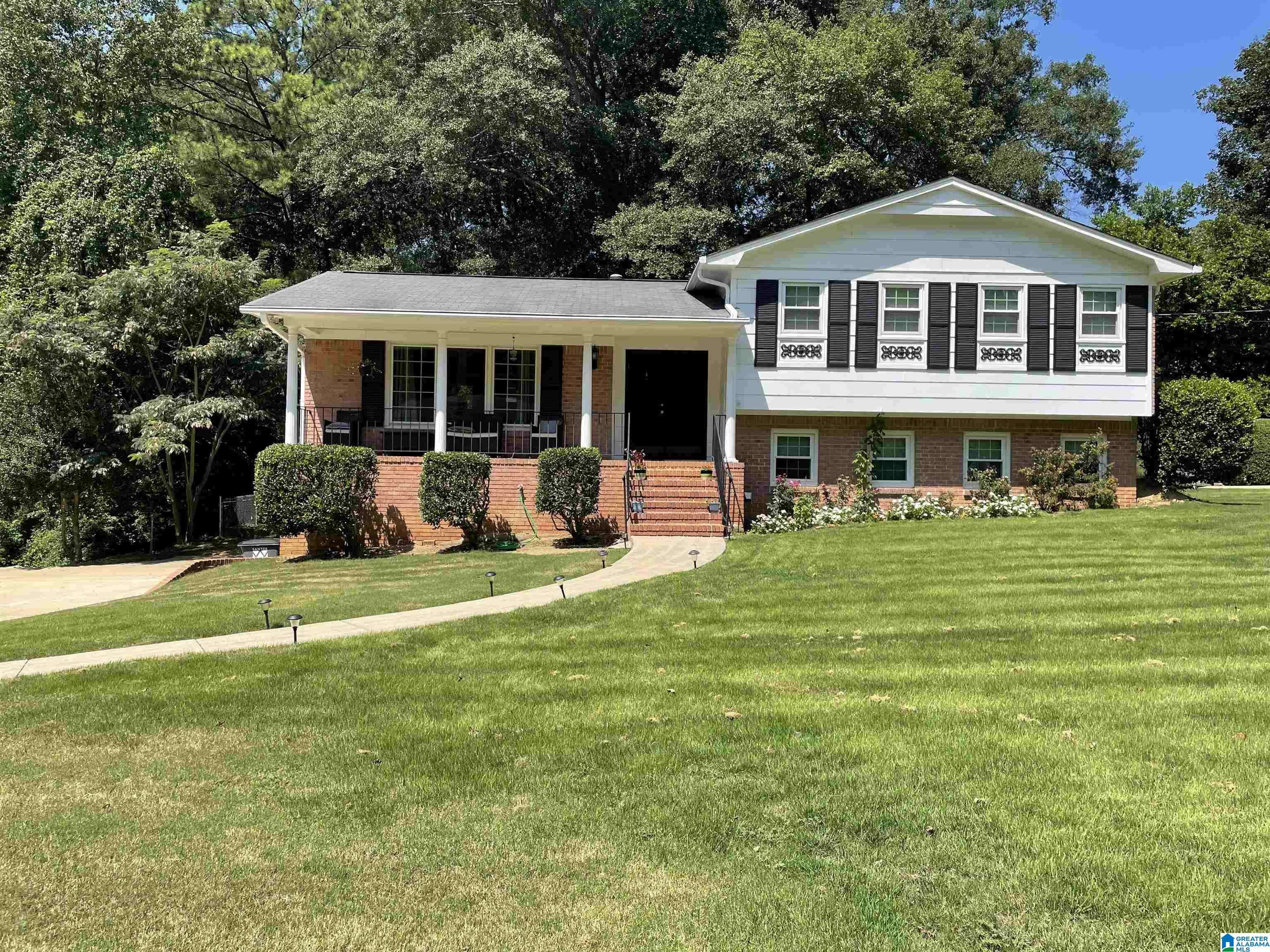 2070 LONGMEADOW LANE, Hoover, AL 35216