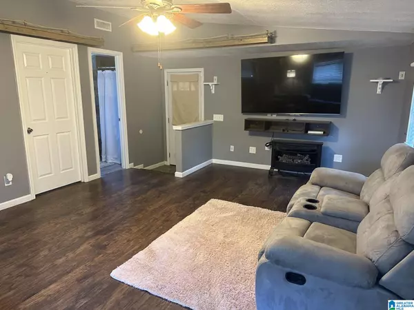 Sylacauga, AL 35150,43 DANA AVENUE