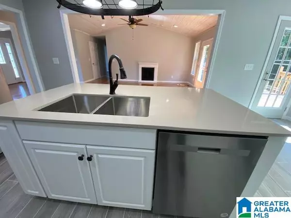 Empire, AL 35063,111 SUMMERVIEW WAY