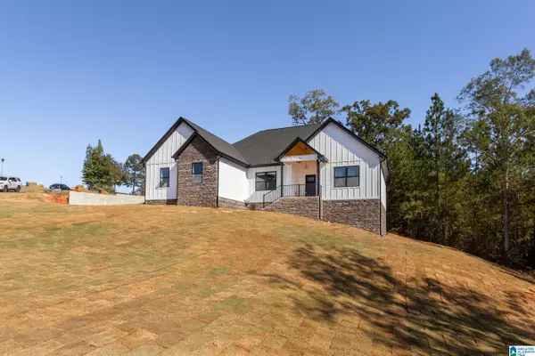 Oxford, AL 36203,82 JANIE TRACE