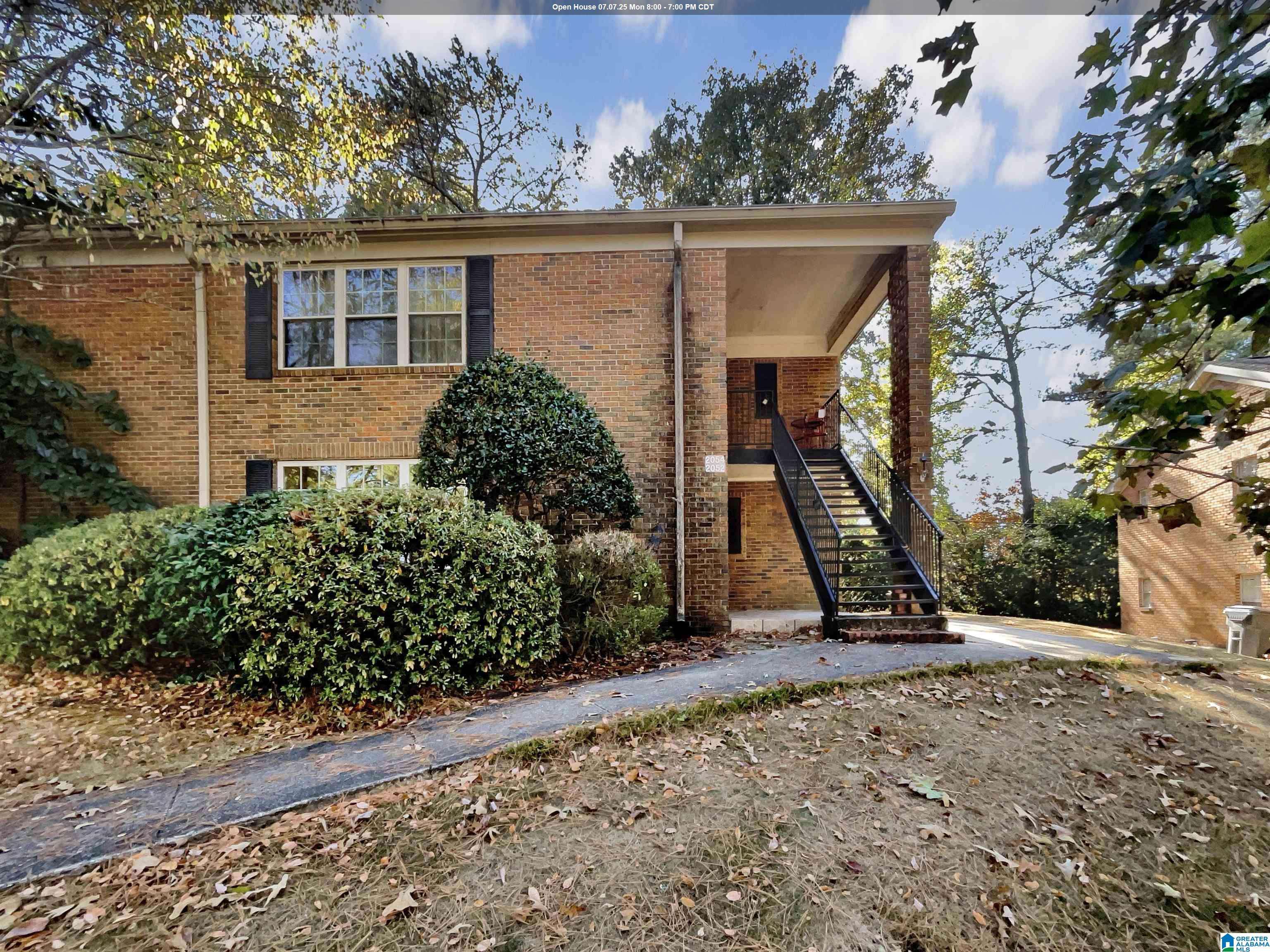2052 MONTREAT CIRCLE #2052, Vestavia Hills, AL 35216