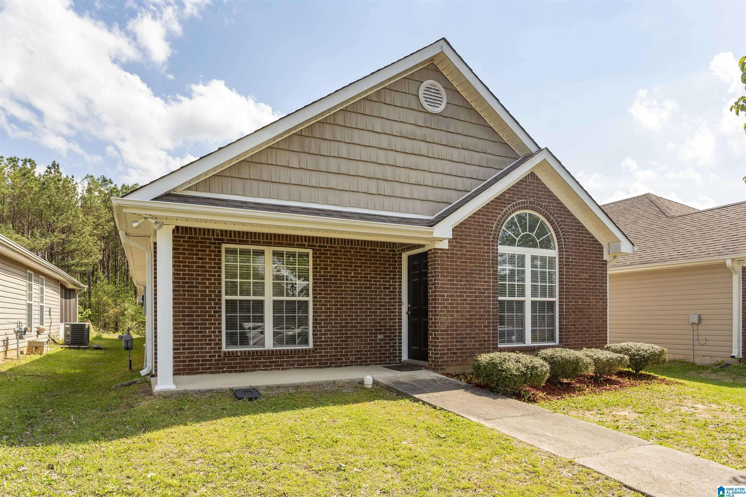 1212 VILLAGE TRAIL, Calera, AL 35040