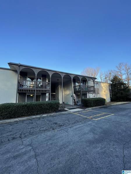 3029 MASSEY ROAD #D, Vestavia Hills, AL 35216