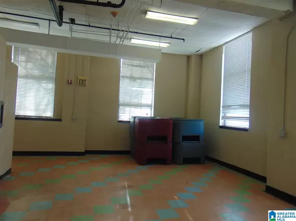 Birmingham, AL 35203,2201 N 1ST AVENUE #FIRST FLOOR