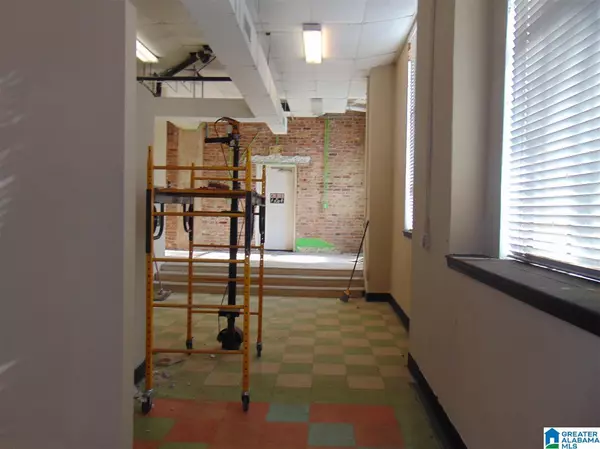 Birmingham, AL 35203,2201 N 1ST AVENUE #FIRST FLOOR