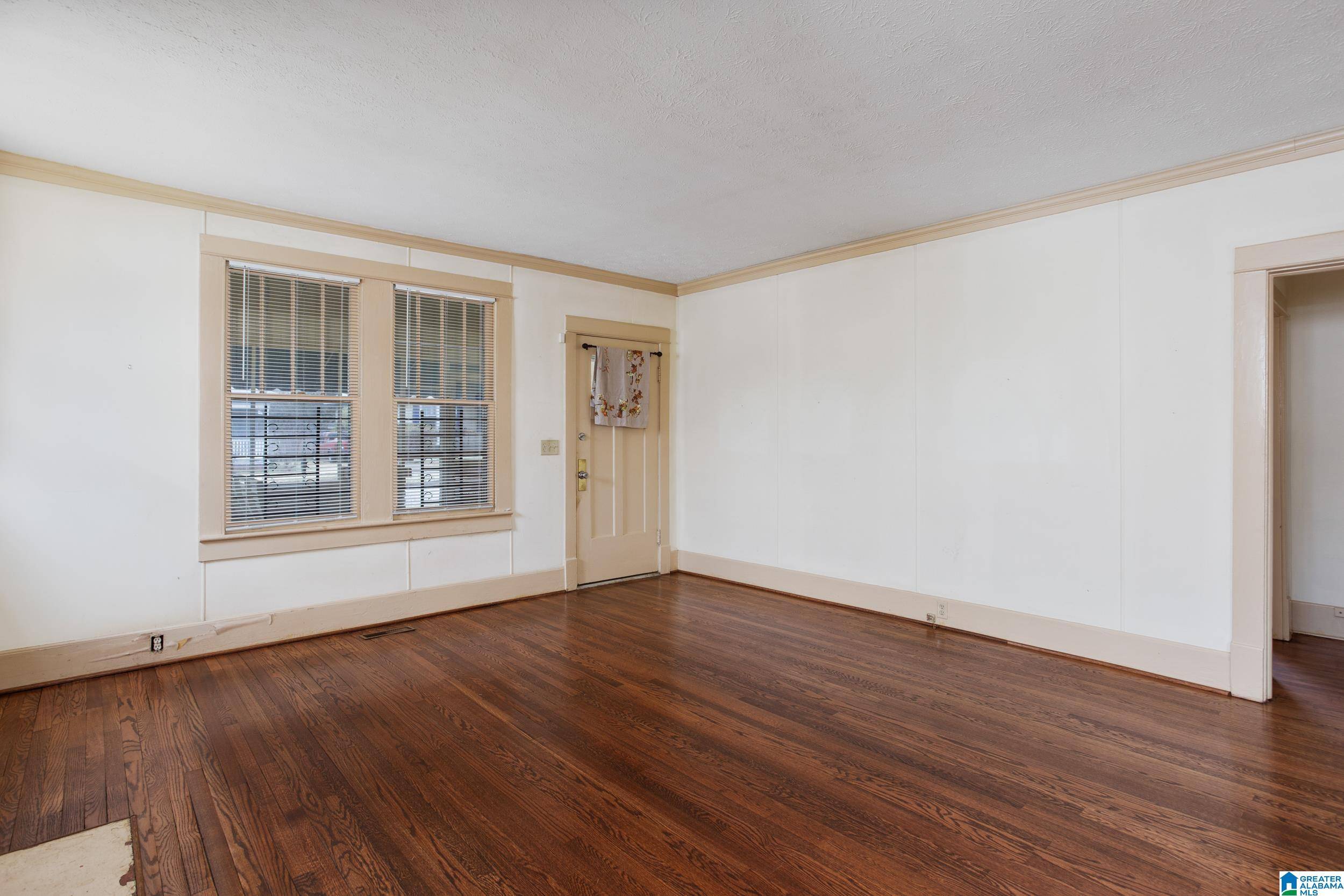 Anniston, AL 36207,511 KEITH AVENUE