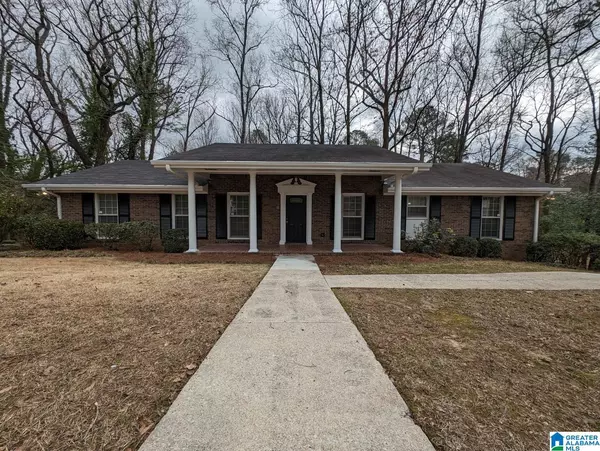2732 BRENDA CIRCLE, Gardendale, AL 35071