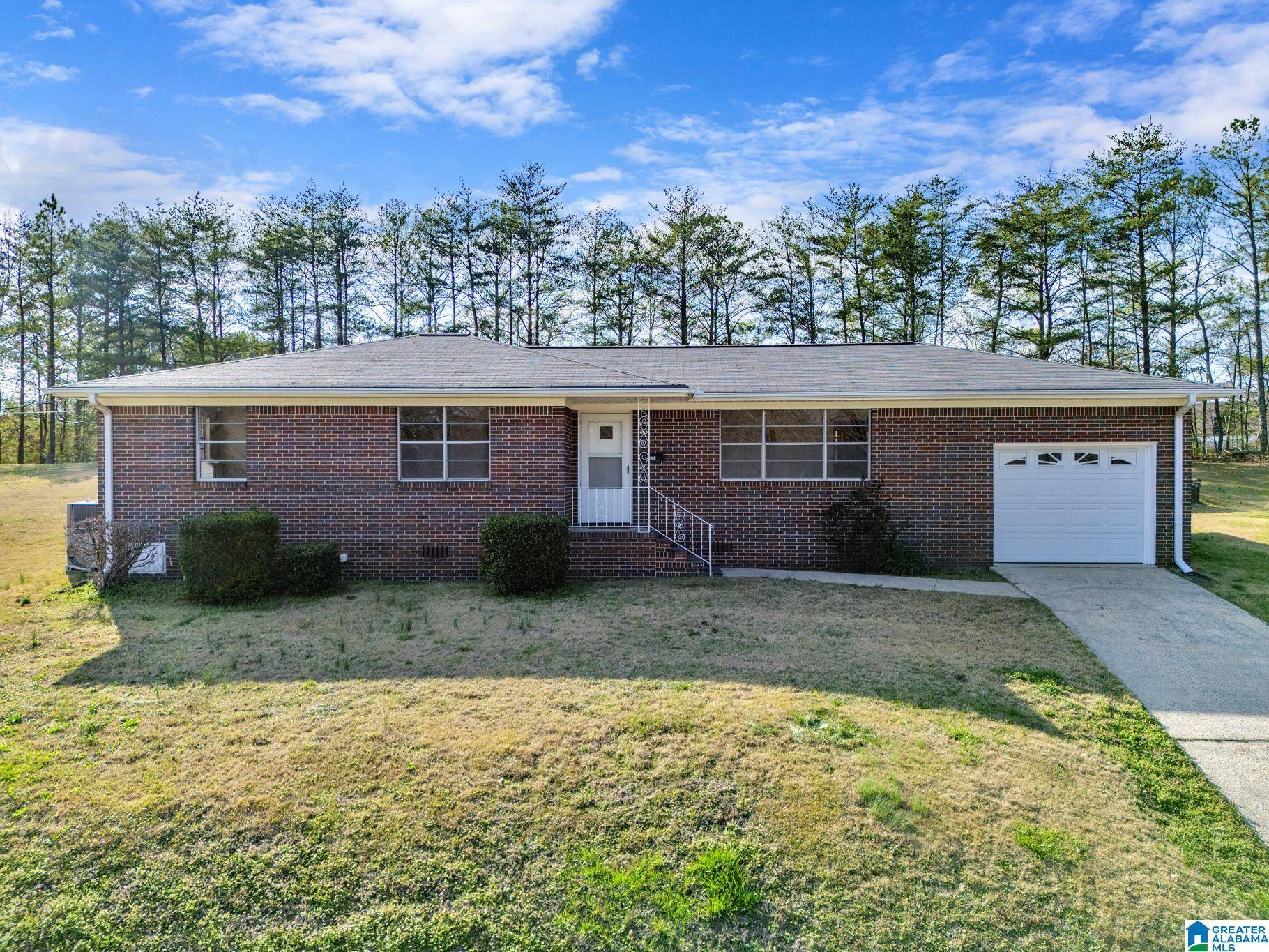 2704 7TH STREET NW, Center Point, AL 35215