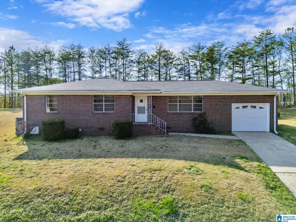 2704 7TH STREET NW, Center Point, AL 35215