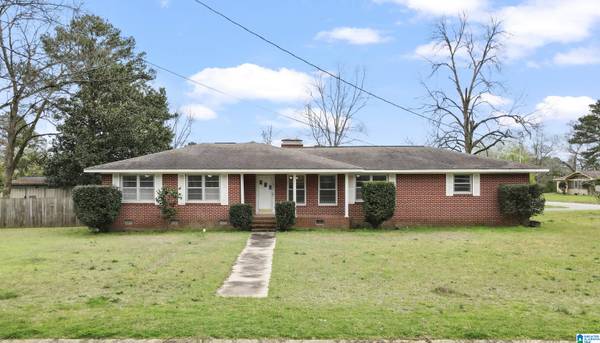1607 2ND AVENUE N, Clanton, AL 35045