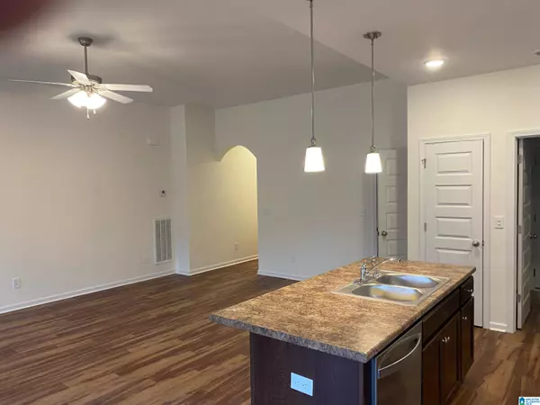 Oneonta, AL 35121,745 VALLEY ROAD