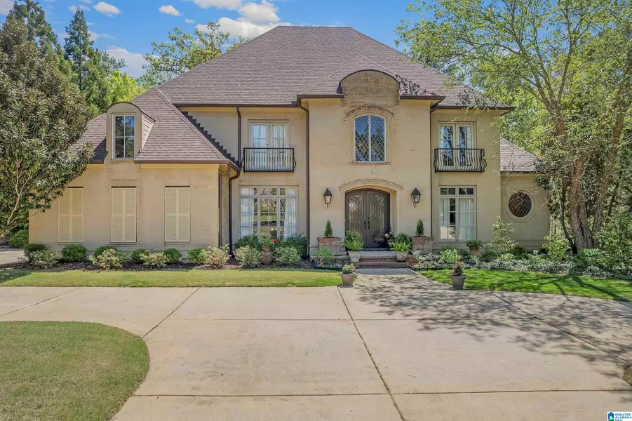 1304 COVE LAKE CIRCLE, Birmingham, AL 35242