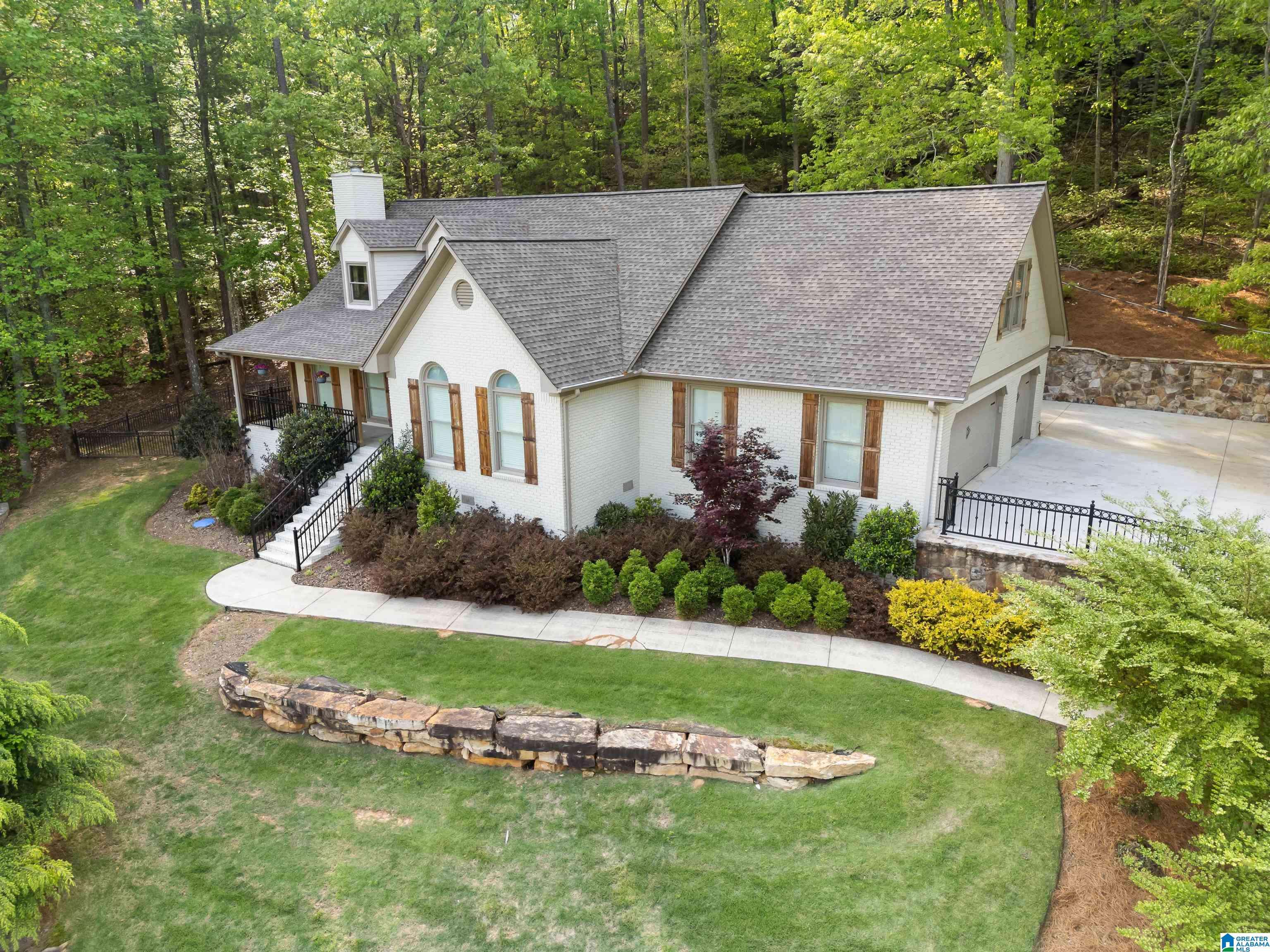 Oneonta, AL 35121,885 HERITAGE ROAD