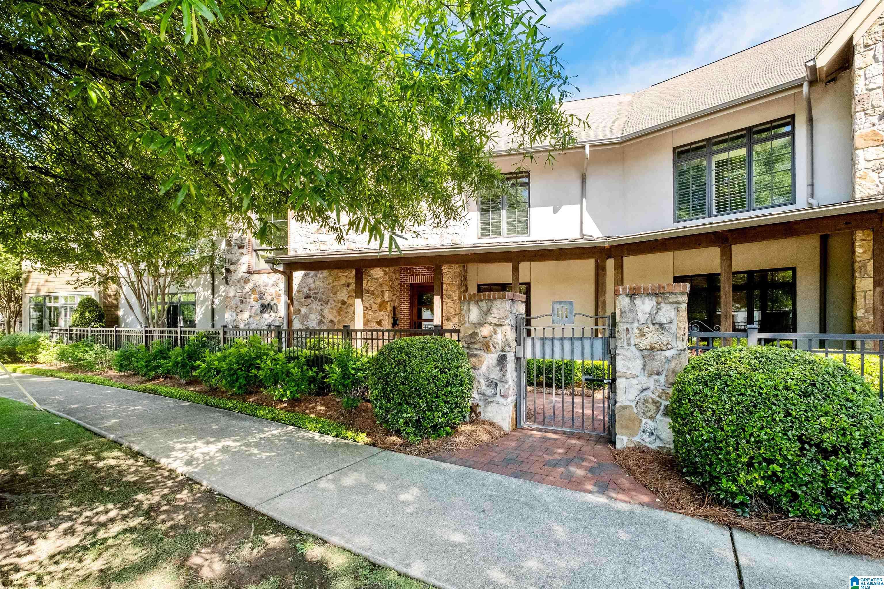 200 HALLMAN HILL #117, Homewood, AL 35209