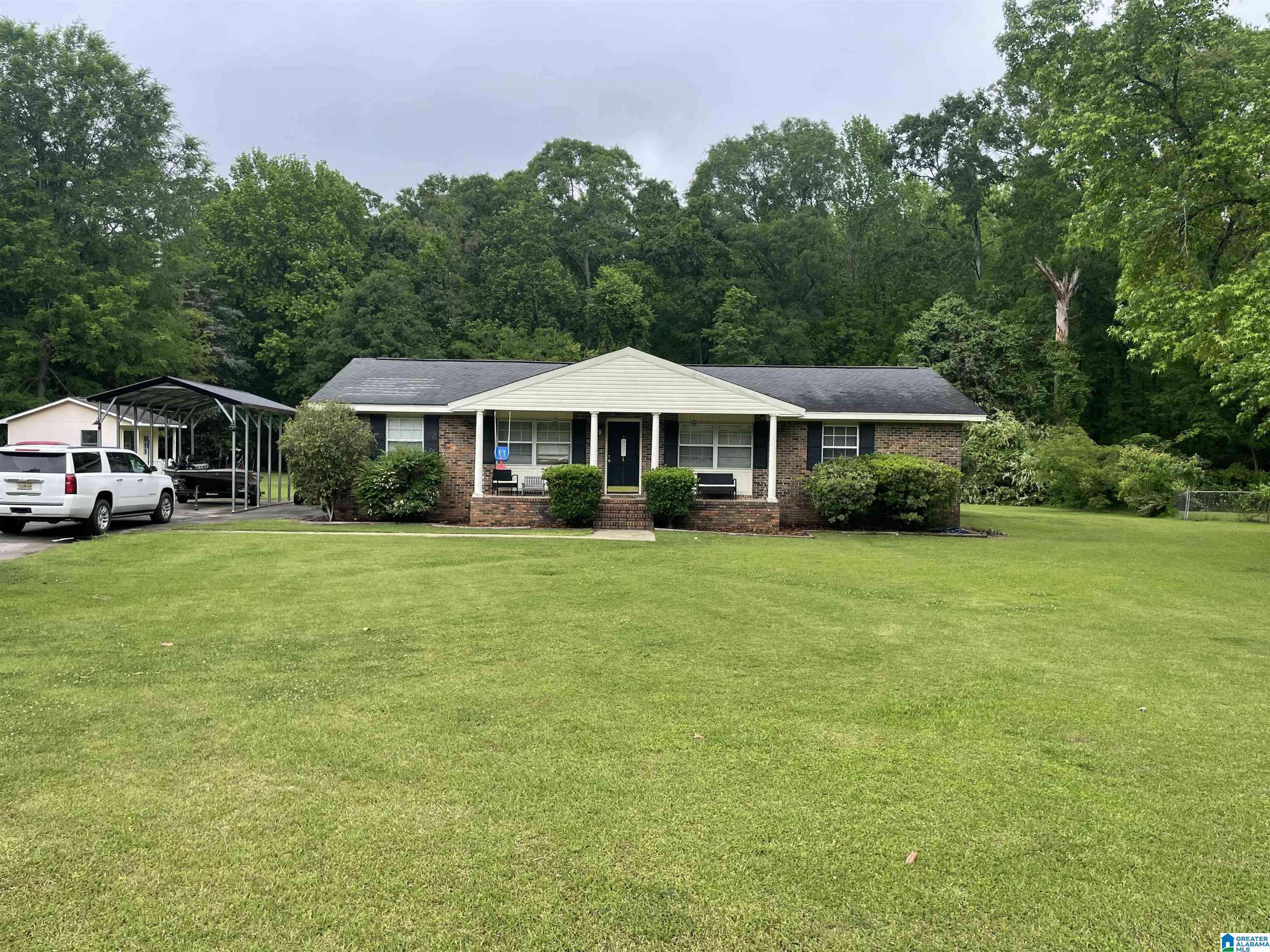 110 PINE TREE CIRCLE, Columbiana, AL 35051