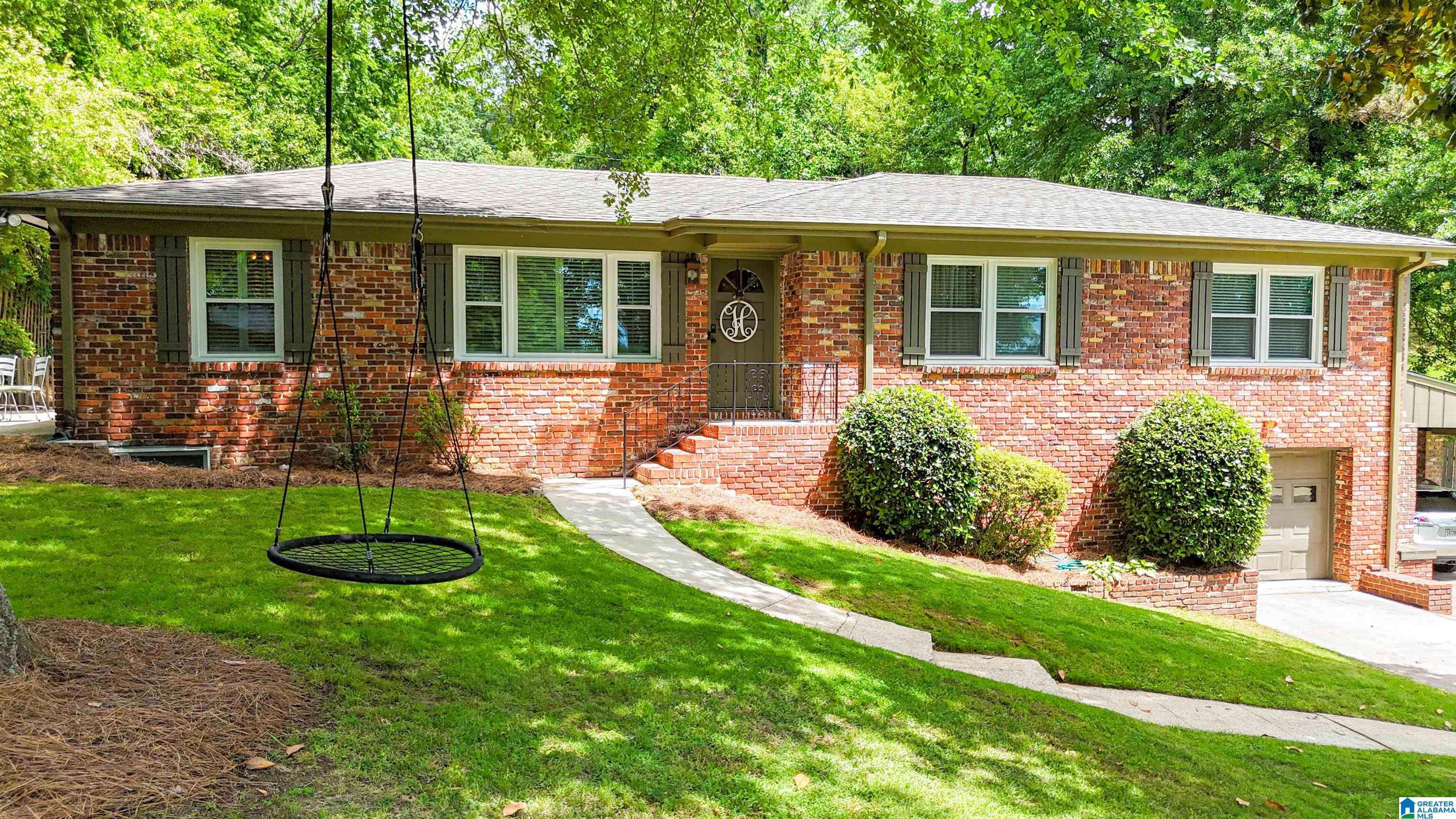 1852 GLENDMERE DRIVE, Vestavia Hills, AL 35216