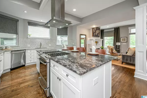 Birmingham, AL 35205,1025 28TH PLACE S