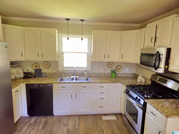 Cullman, AL 35058,1711 PINEWOOD DRIVE NW