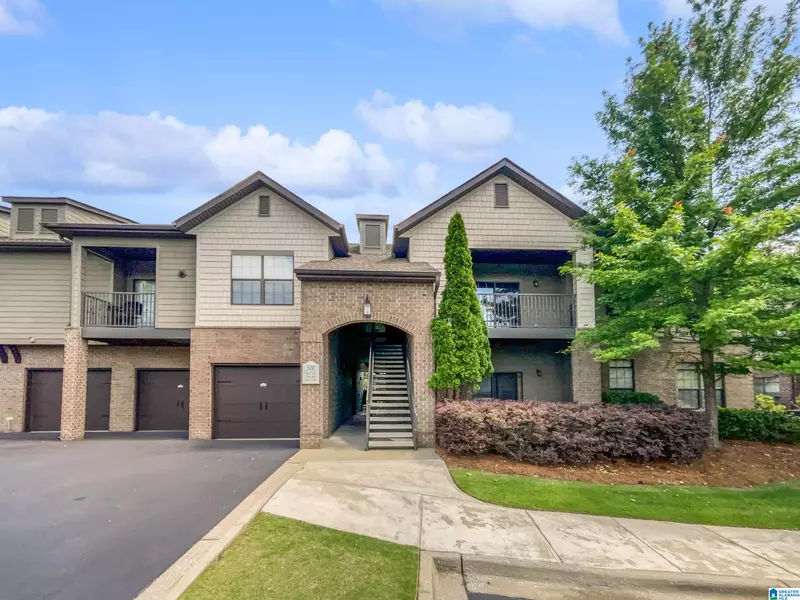 526 RIVERHAVEN PLACE #526, Hoover, AL 35244