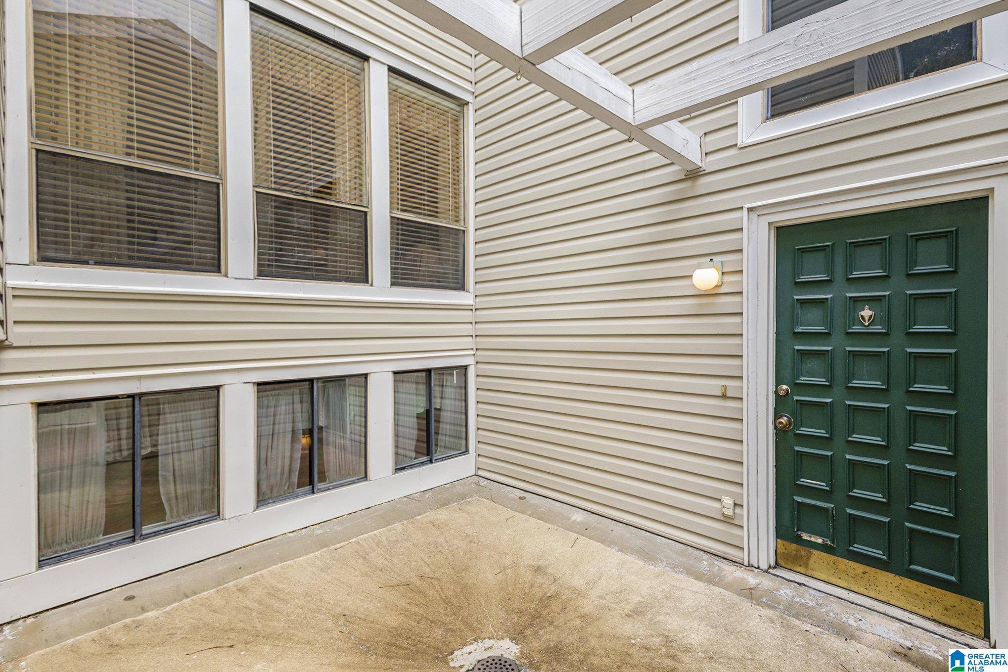 Hoover, AL 35216,1047 IVY HILLS CIRCLE #1047