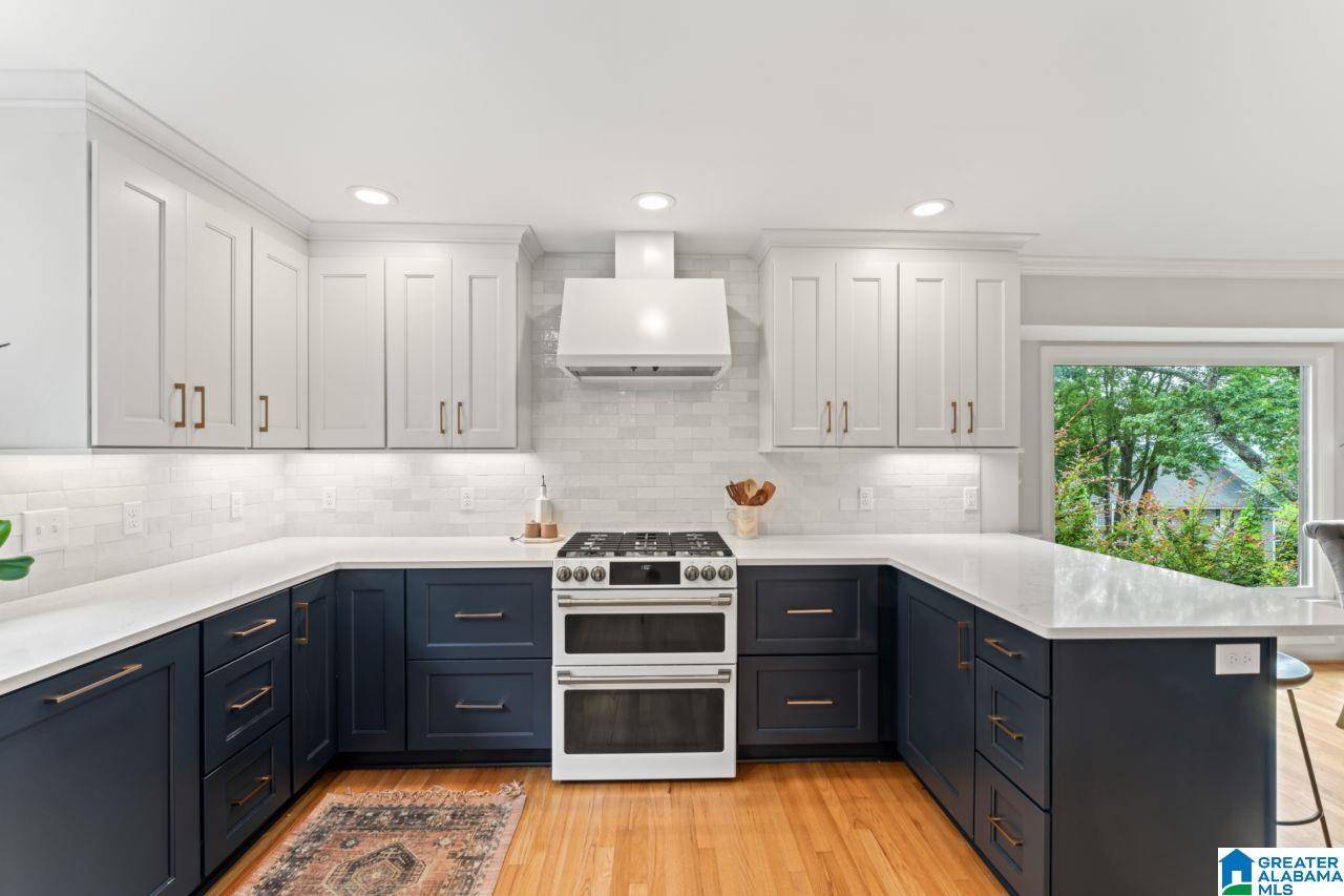 2571 FOOTHILLS DRIVE, Hoover, AL 35226