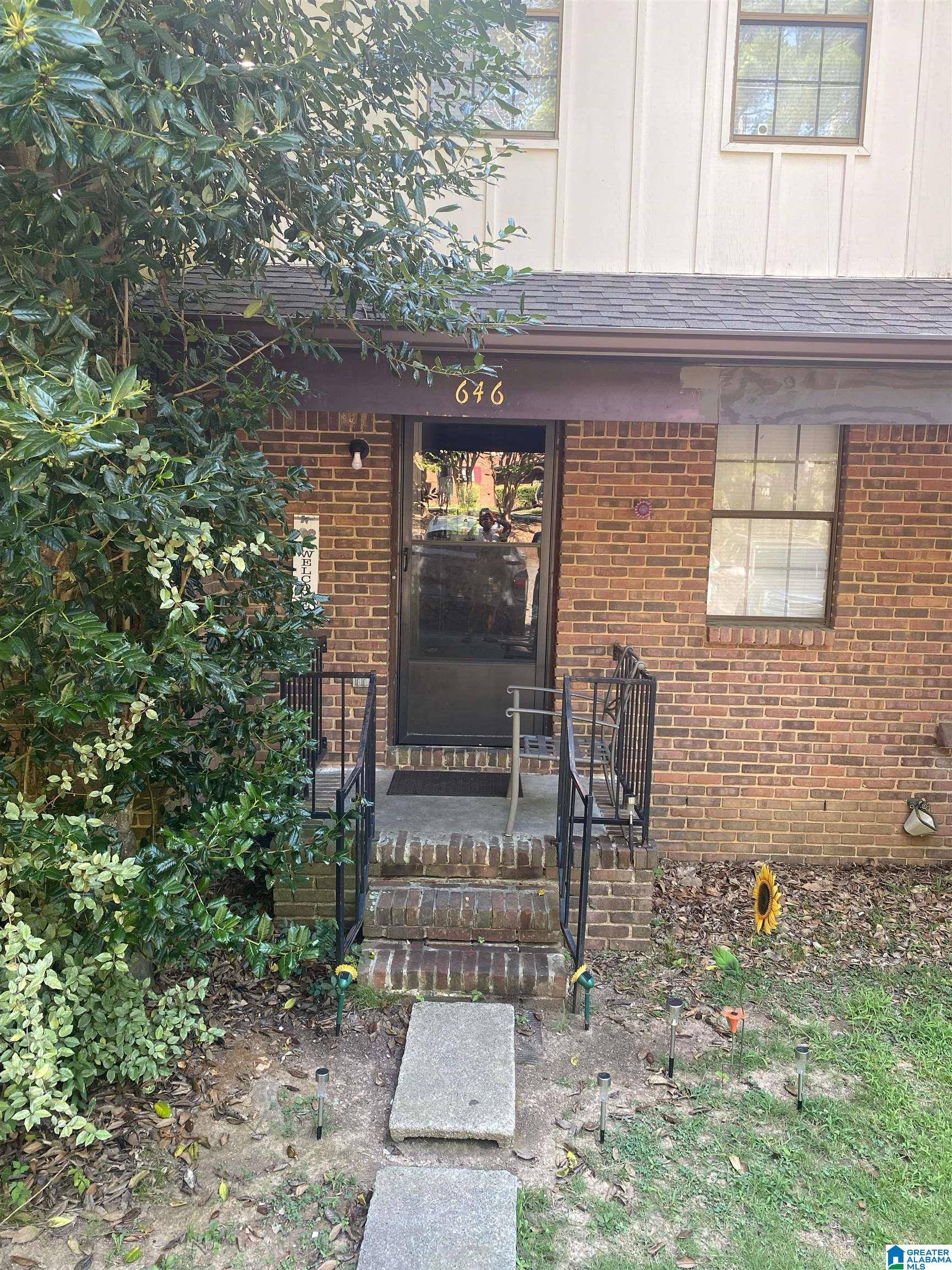 646 VALLEY CREST DRIVE #646, Birmingham, AL 35215
