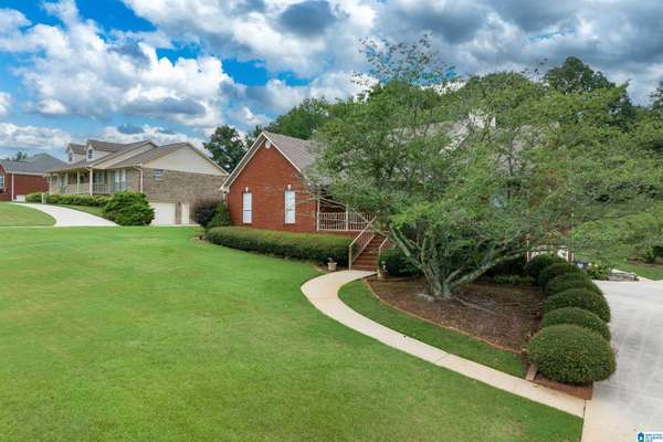 Pinson, AL 35126,7428 LUCKY CIRCLE