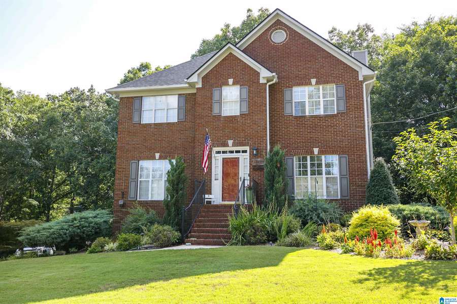 104 CAMDEN CIRCLE, Alabaster, AL 35007