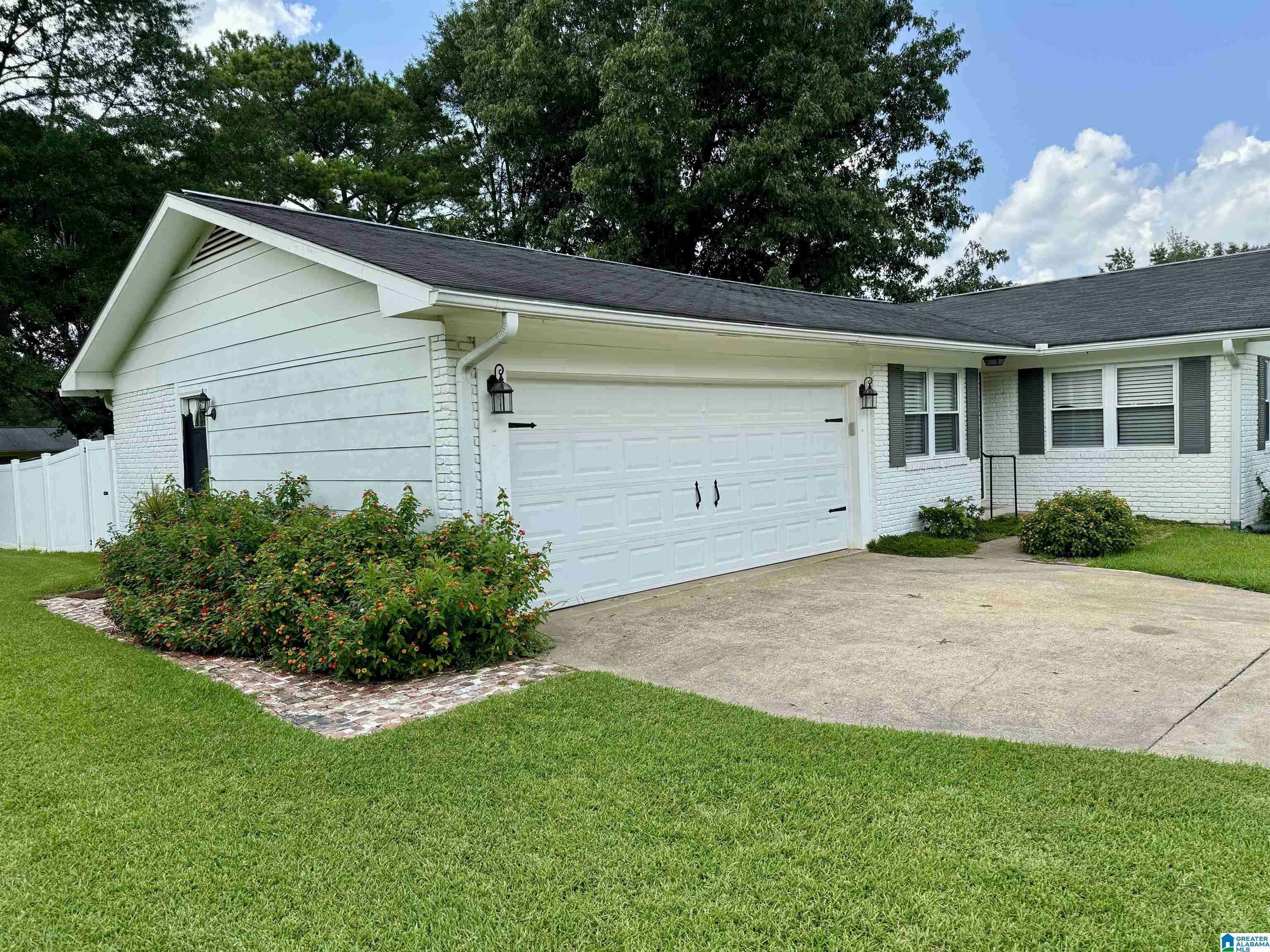 Sylacauga, AL 35151,917 PINECREST ROAD