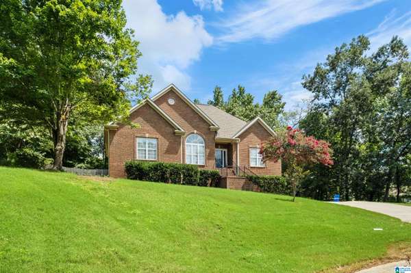 4048 LAUREL RIDGE TRAIL, Trussville, AL 35173