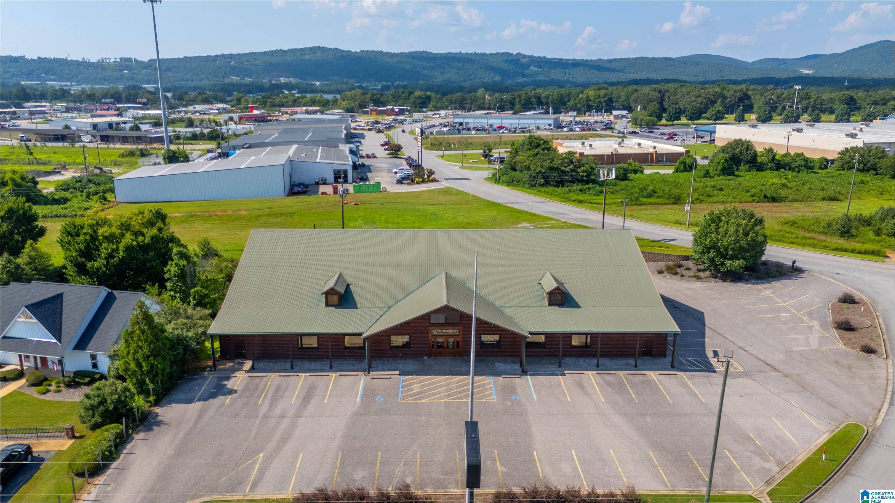 Oxford, AL 36203,365 DAVIS LOOP