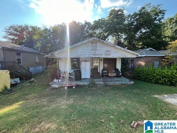 3828 2ND PLACE W, Birmingham, AL 35207