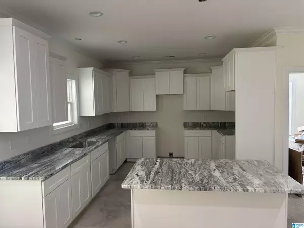 Oneonta, AL 35121,151 CHRISTY LANE