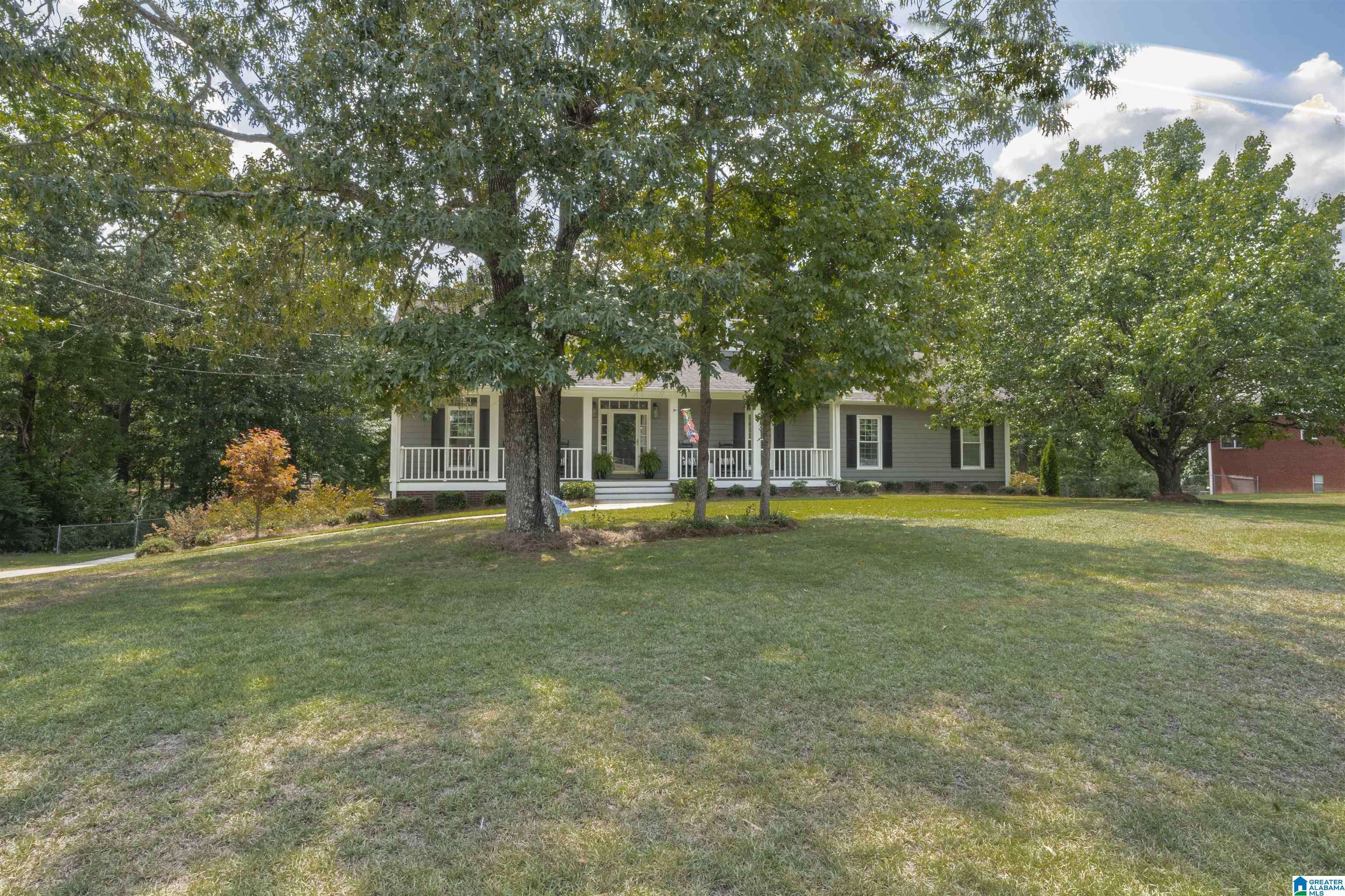 Hueytown, AL 35023,6612 RED LEAF LANE