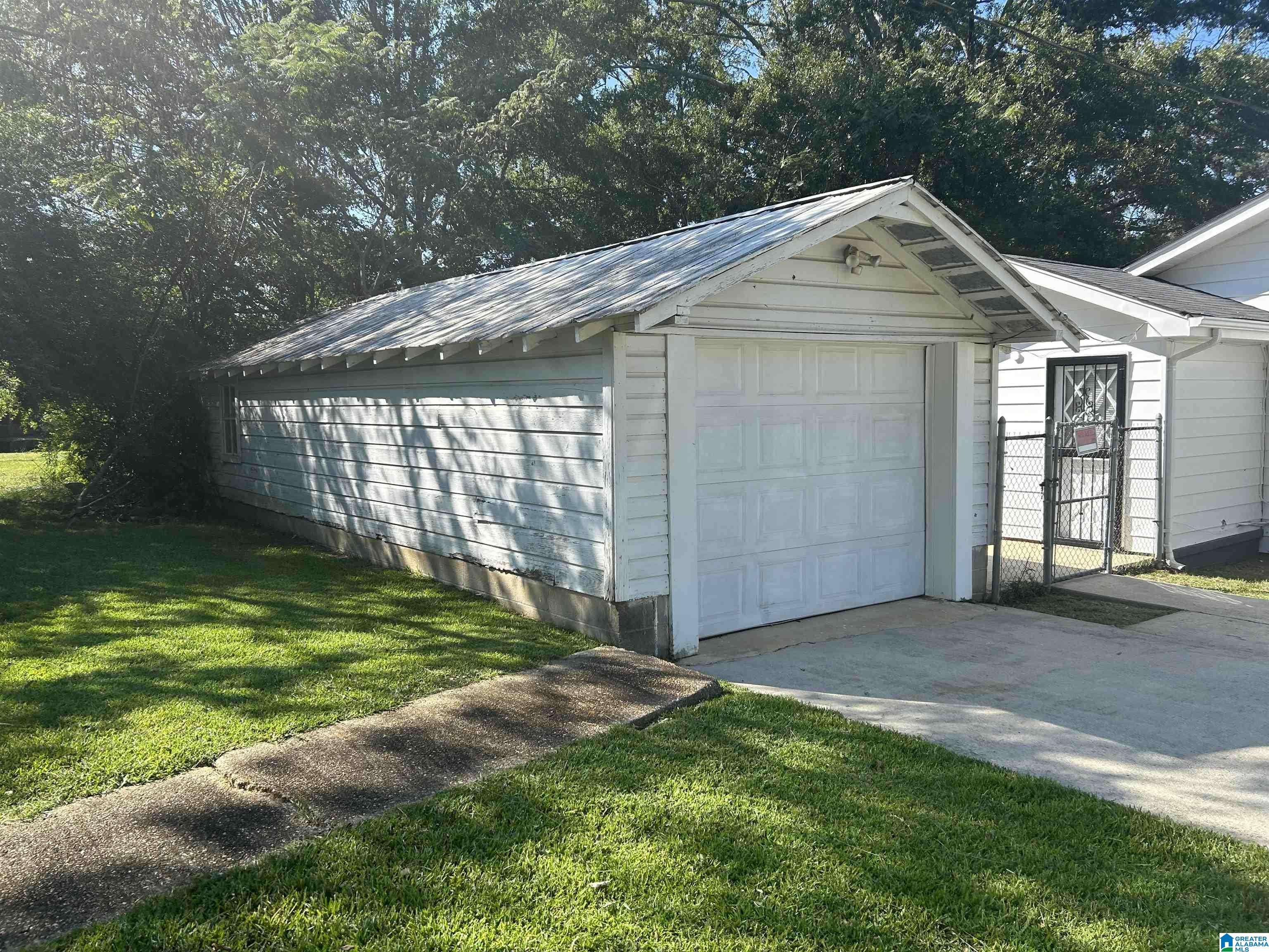 Bessemer, AL 35022,6037 POCAHONTAS ROAD