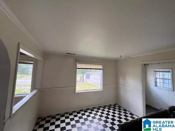Fairfield, AL 35064,616 39TH PLACE
