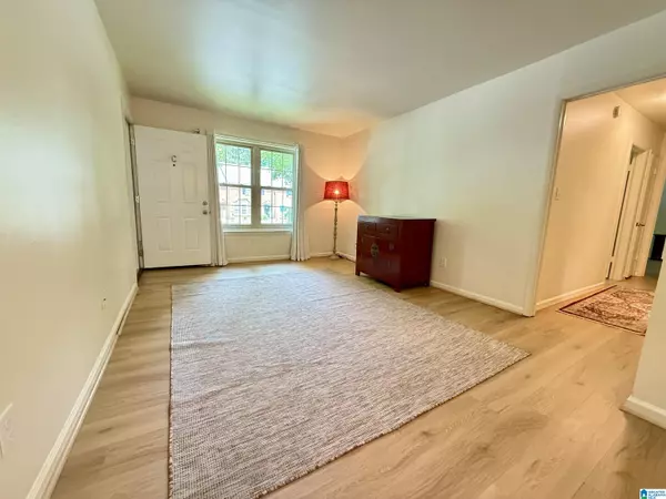 Vestavia Hills, AL 35216,2139 MONTREAT DRIVE #c