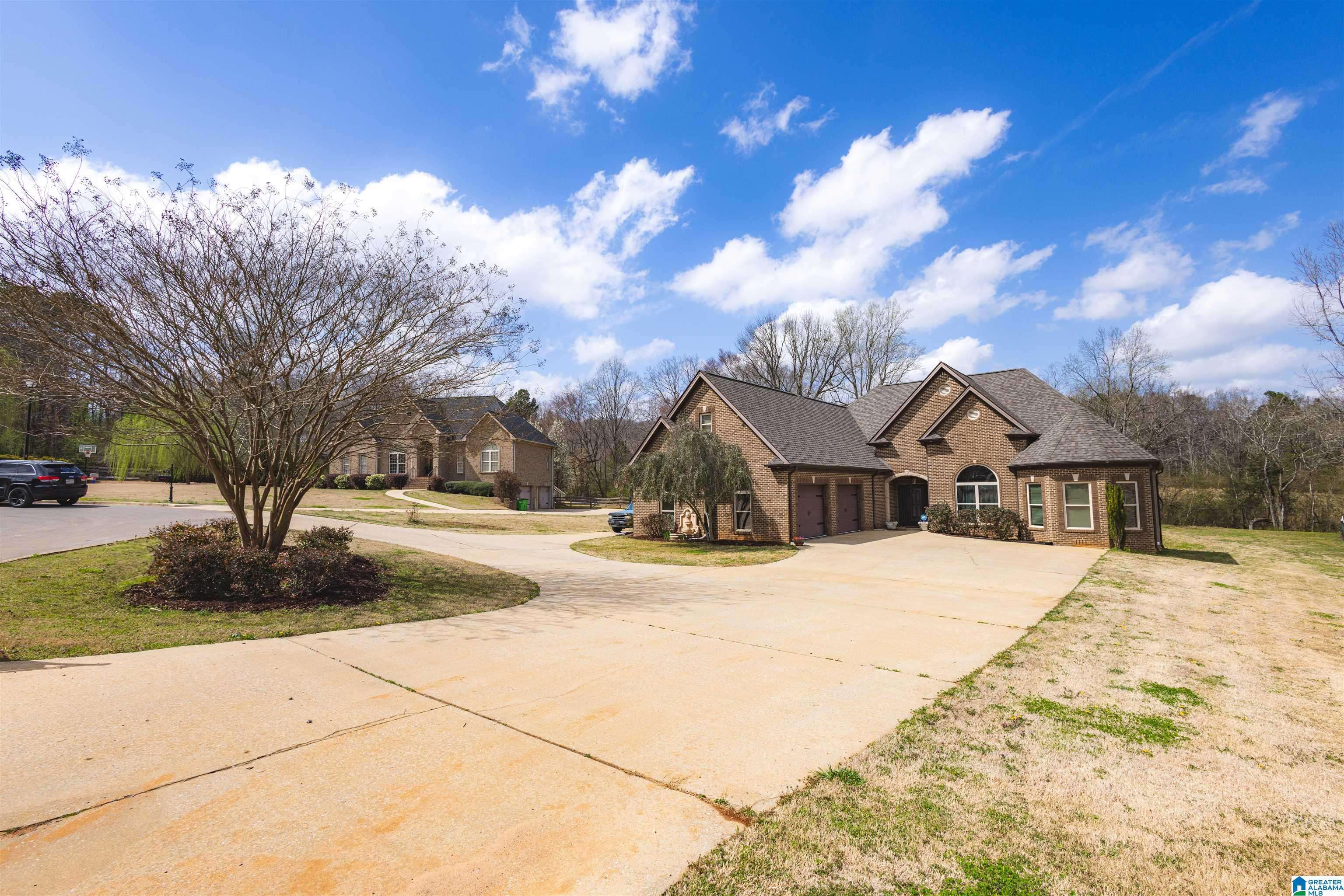 178 VILLAGE TRACE DRIVE, Springville, AL 35146