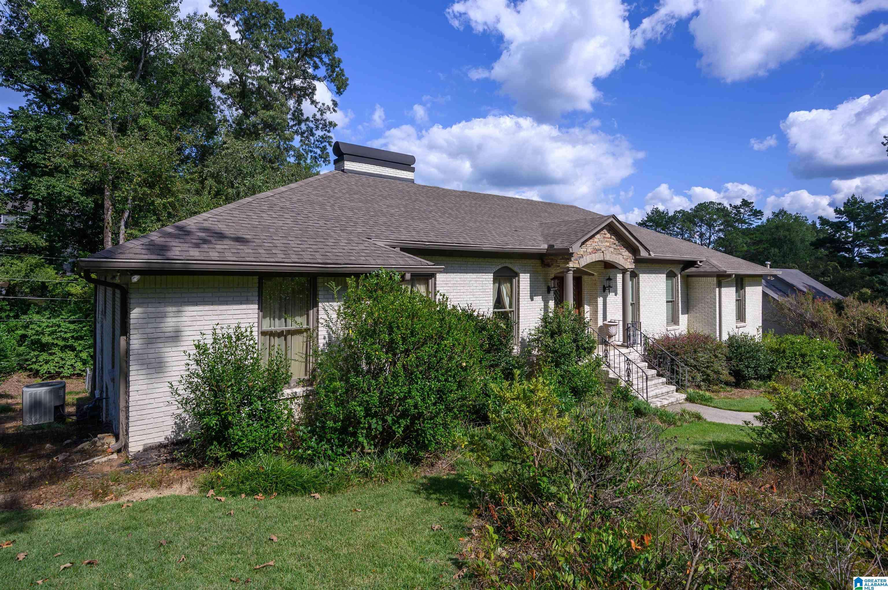 Vestavia Hills, AL 35216,2208 TANGLEWOOD ROAD