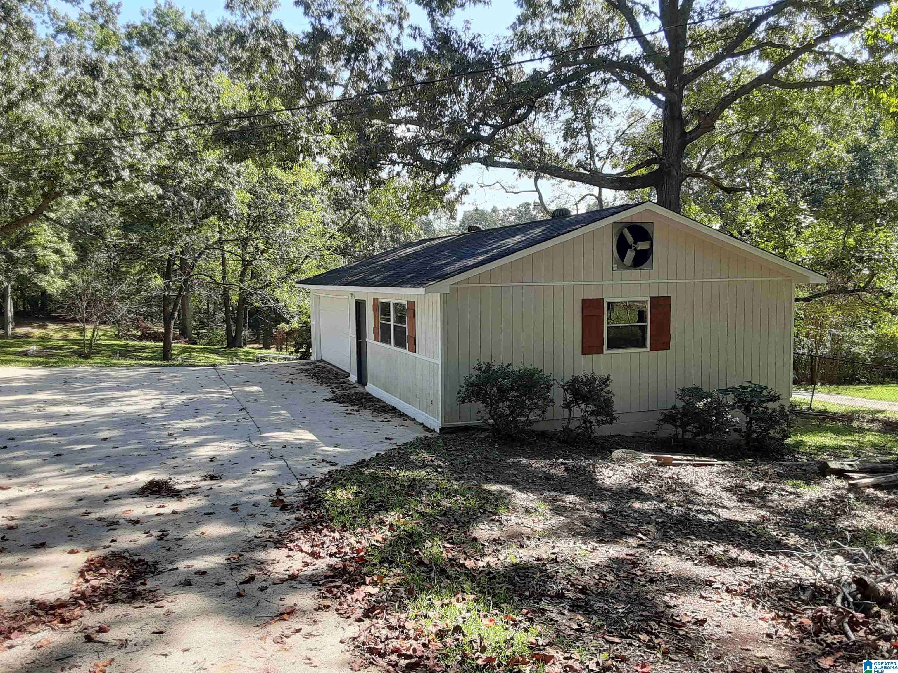 Trussville, AL 35173,7730 DOLLAR ROAD