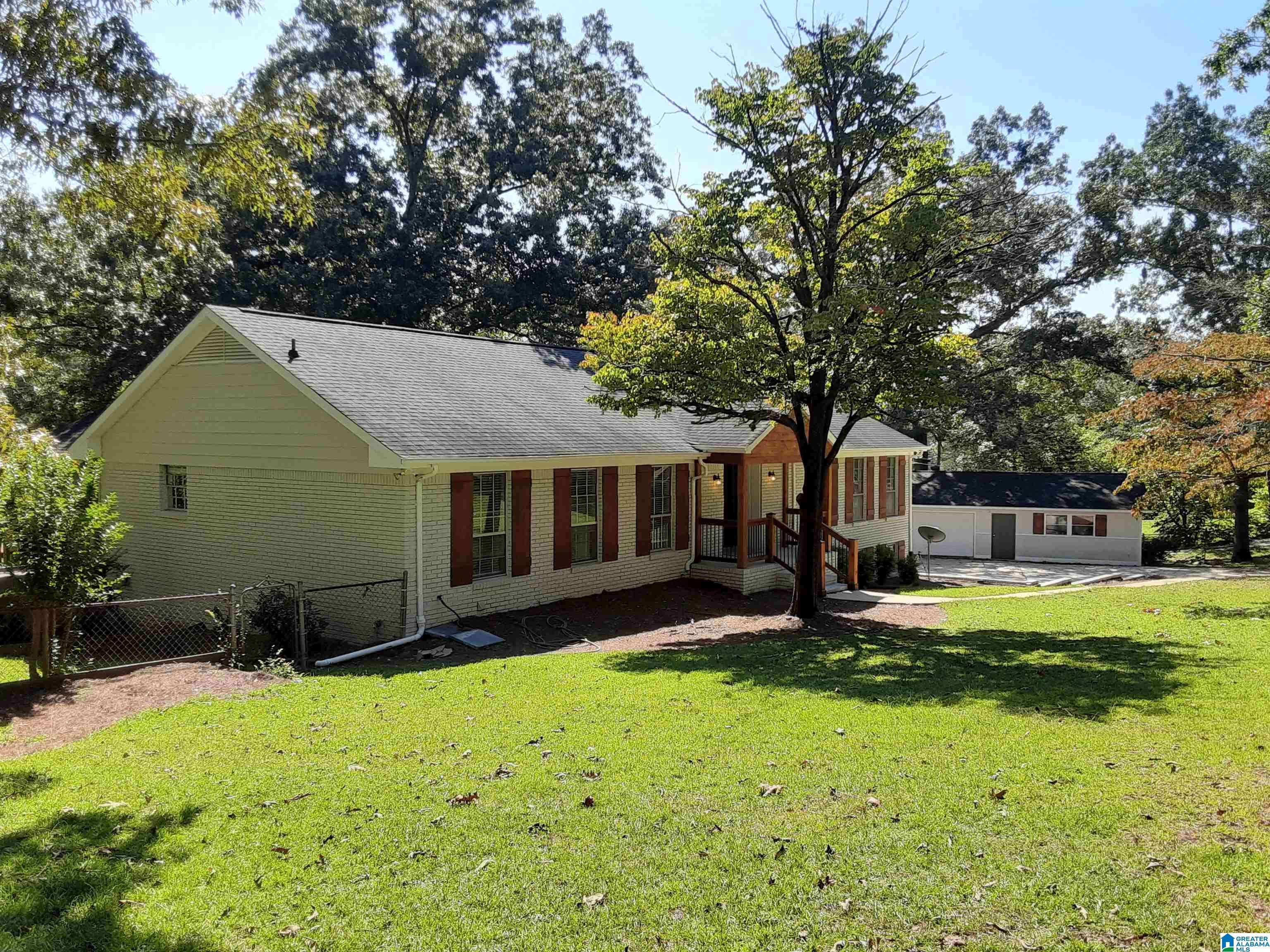 Trussville, AL 35173,7730 DOLLAR ROAD