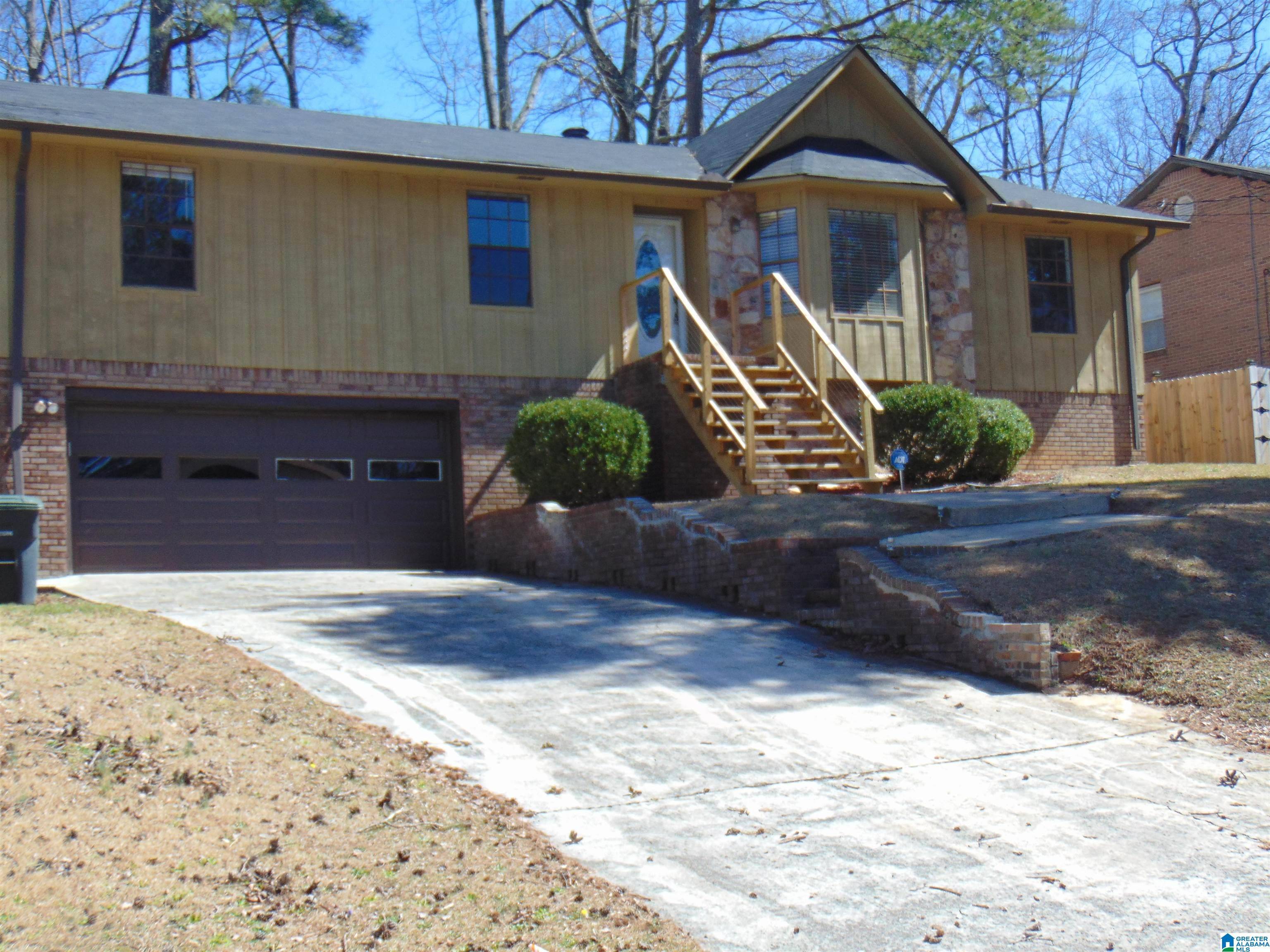 Birmingham, AL 35215,1557 MOSELEY LANE