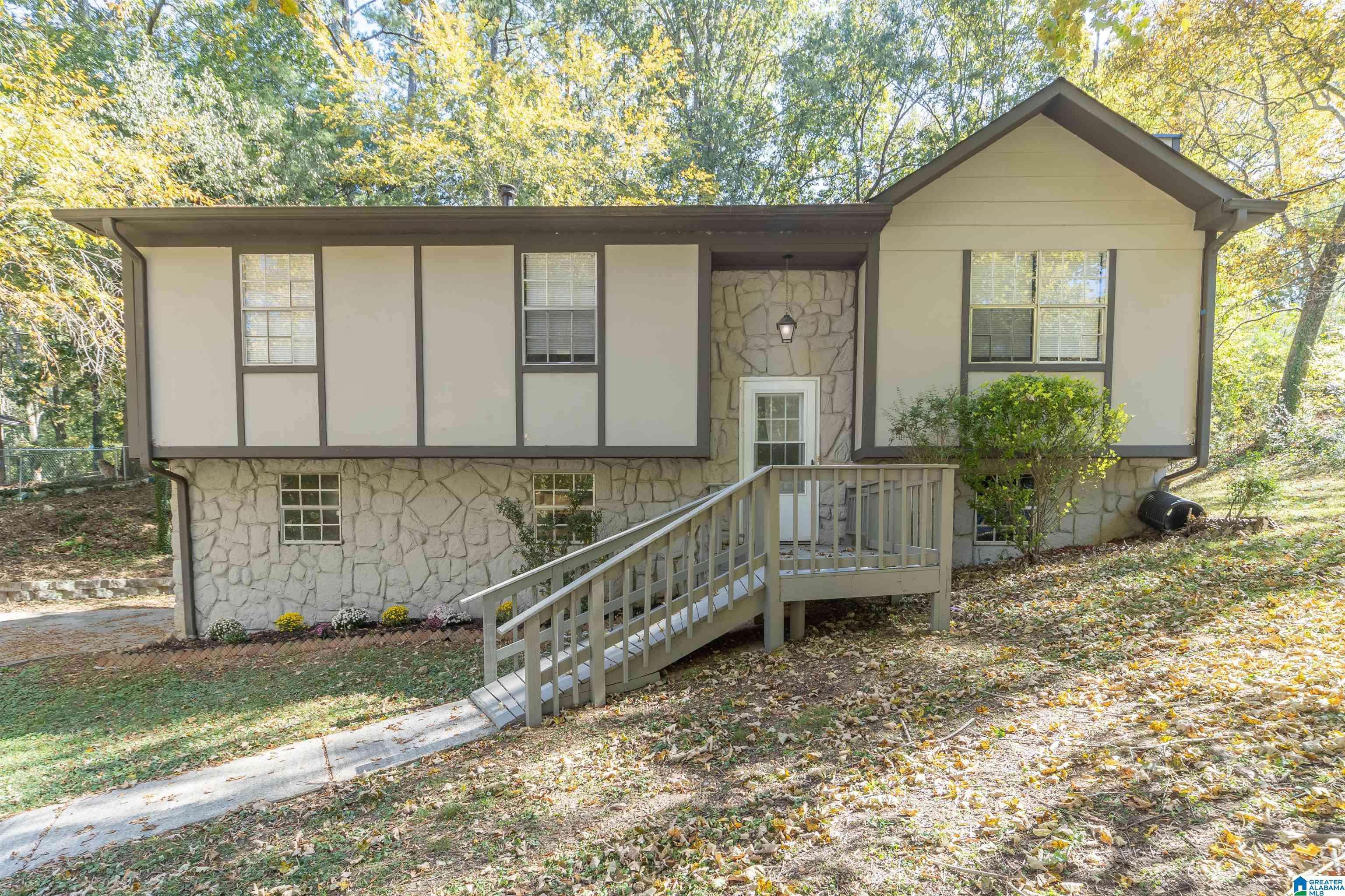 5923 DEBBIE DRIVE, Trussville, AL 35173