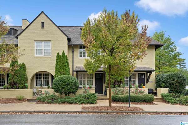 Birmingham, AL 35242,1208 BARRISTERS COURT #1208