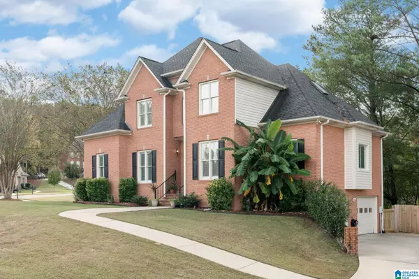 201 BROADMOOR CIRCLE, Alabaster, AL 35007
